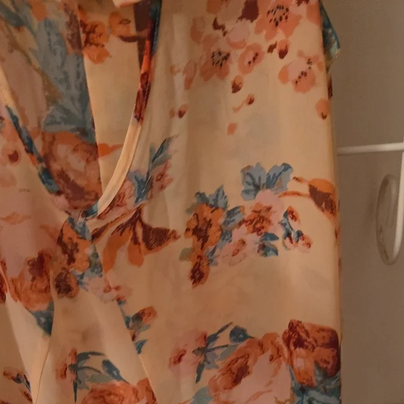 Forever 21 Peach Floral Top - Picture 12 of 15